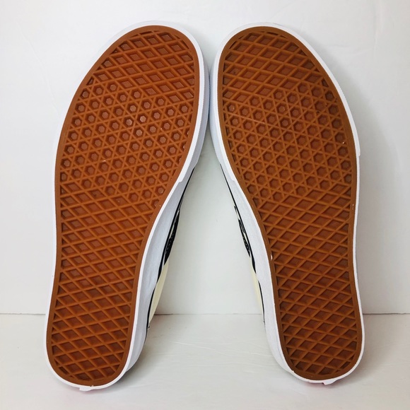 Classic Slip-On Vans - Picture 7 of 8